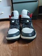 Nike Jordan's, Ophalen of Verzenden, Zo goed als nieuw, Sneakers of Gympen