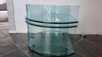 exclusieve glazen salontafel beschikbaar voor biedingen