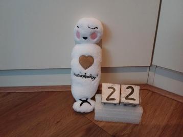 Puck a baby knuffeltje beschikbaar voor biedingen