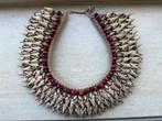 Handgemaakte schelpenketting Indonesië, Sieraden, Tassen en Uiterlijk, Kettingen, Beige, Nieuw, Ophalen of Verzenden, Overige materialen