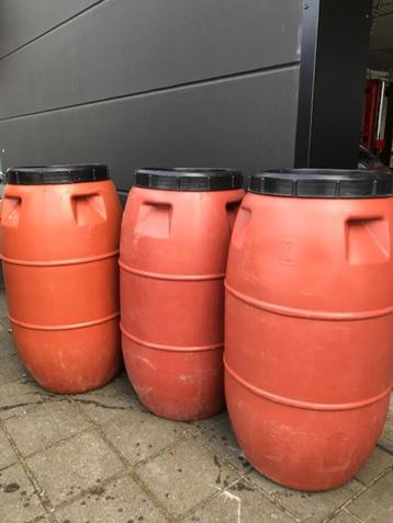 Plantenbak/regenton 240 liter grote draaideksel 45 cm NU €15 beschikbaar voor biedingen