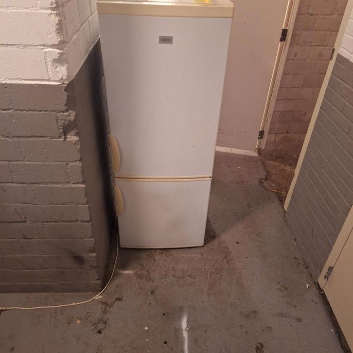 Zanussi Koelkast met Aparte Vriezer (bezorging), Witgoed en Apparatuur, Koelkasten en IJskasten, Zo goed als nieuw, Met aparte vriezer