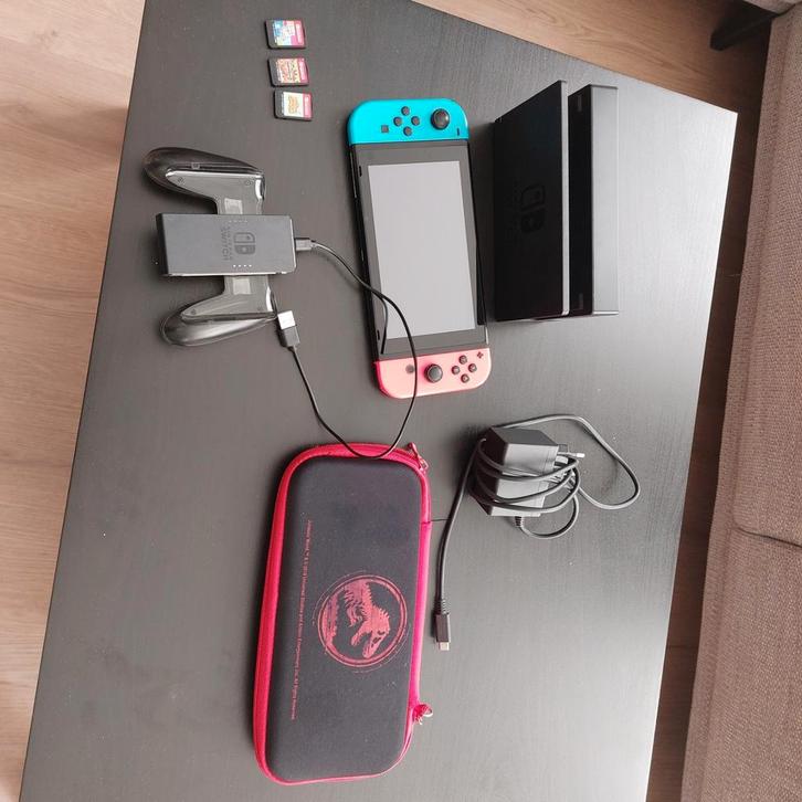Nintendo Switch - Complete Set!, Spelcomputers en Games, Games | Nintendo Switch, Gebruikt, Overige genres, 3 spelers of meer