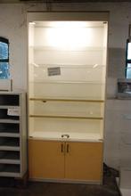 gratis op halen twee houten vitrine kasten, 200 cm of meer, 50 tot 100 cm, 25 tot 50 cm, Ophalen