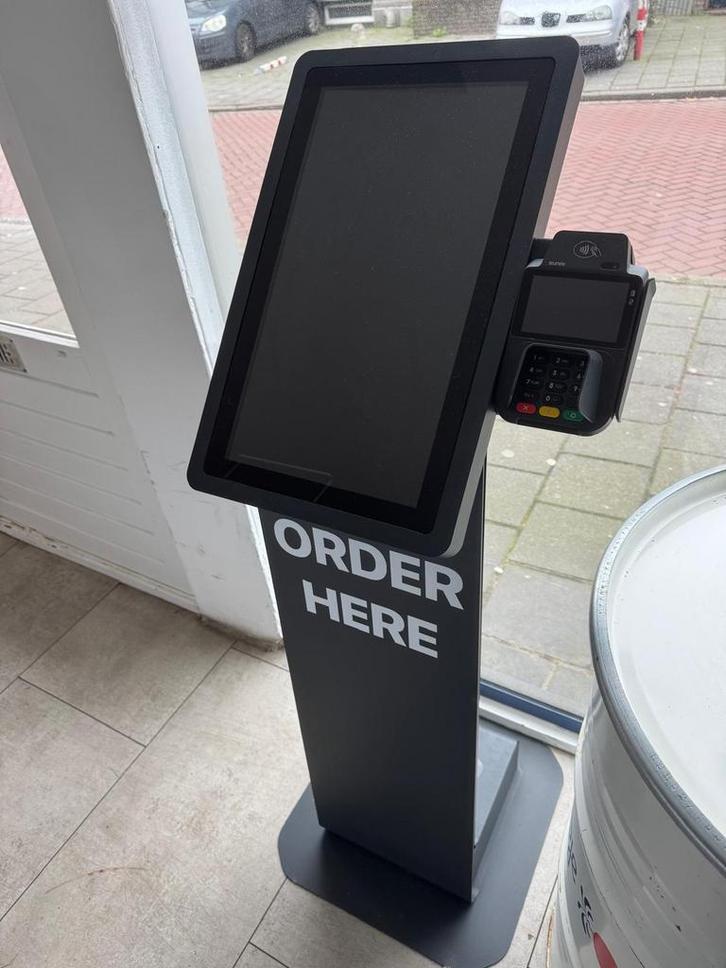 Onesix kiosk / Bestelzuil - Zo Goed Als Nieuw!, Computers en Software, Monitoren, Ophalen of Verzenden