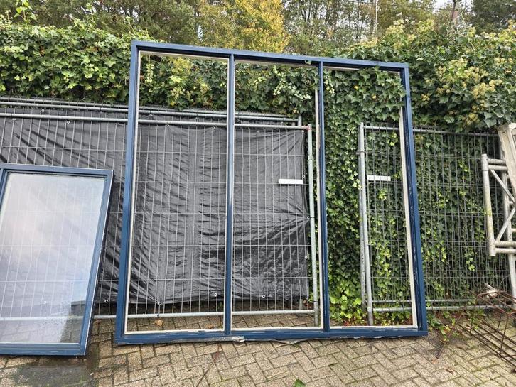 Diverse kozijnen met glas, Doe-het-zelf en Verbouw, Kozijnen en Schuifpuien, Gebruikt, Raamkozijn, Hout, 225 cm of meer, 225 cm of meer
