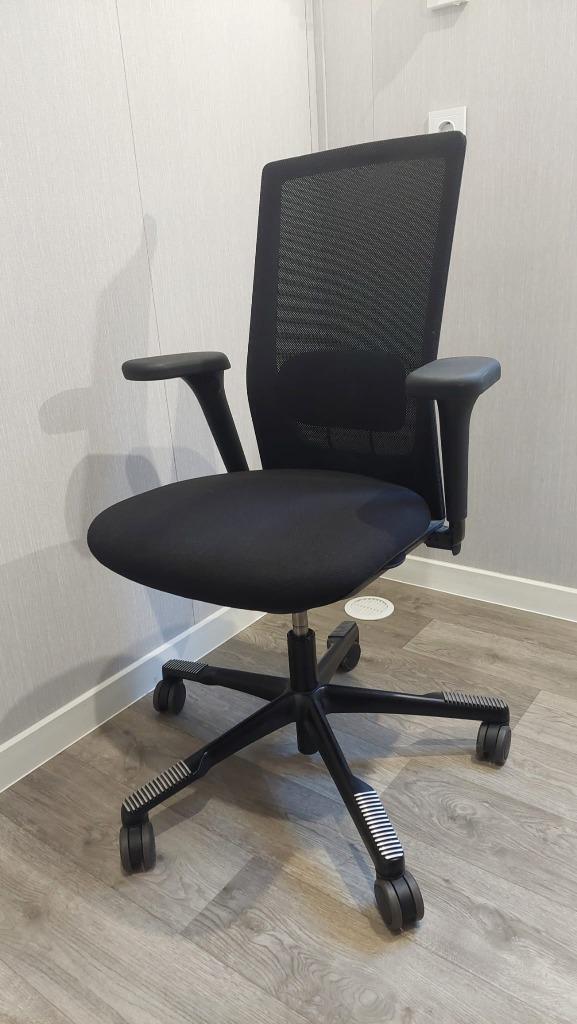 bureaustoel zwart HÅG Futu - Black Edition, Huis en Inrichting, Bureaustoelen, Zo goed als nieuw, Zwart, Ergonomisch, Ophalen