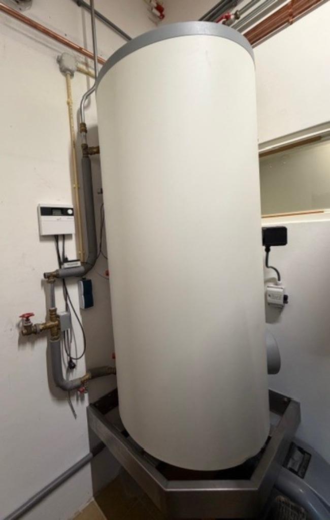 Bufferboiler NIBE 500 liter compleet, Doe-het-zelf en Verbouw, Geisers en Boilers, Zo goed als nieuw, Boiler, 100 liter of meer