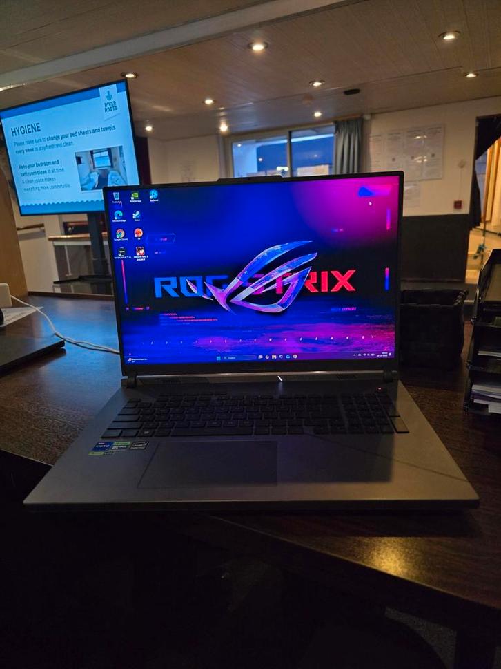 ASUS ROG Strix G18 - i9, RTX 4070, 32GB RAM, 1TB SSD, Computers en Software, Desktop Pc's, Ophalen of Verzenden