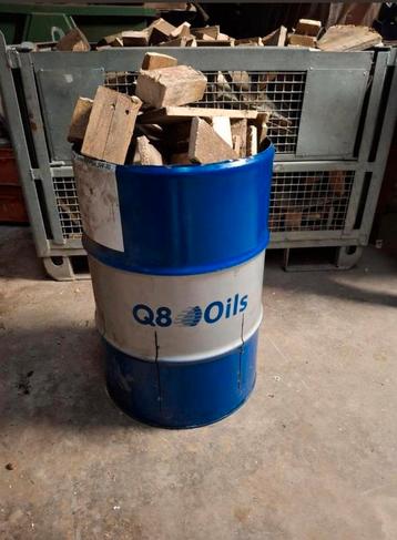 Stookton met pallet hout  beschikbaar voor biedingen