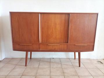 Deense vintage sidebord/dressoir/lowboard beschikbaar voor biedingen