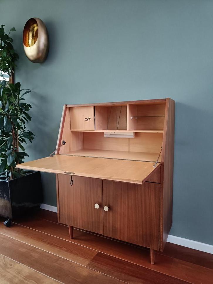 Vintage Mid-Century secretarie bureau uit de jaren 60/70., Huis en Inrichting, Kasten | Secretaires, Gebruikt, Ophalen
