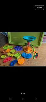 Play doh / klei speelgoed., Kinderen en Baby's, Speelgoed | Educatief en Creatief, Ophalen of Verzenden, Zo goed als nieuw