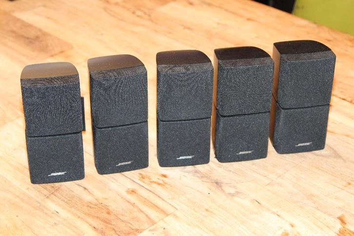 5x Bose Acvoustimass 5.1 surround speaker set, Audio, Tv en Foto, Luidsprekers, Refurbished, Front, Rear of Stereo speakers, 120 watt of meer
