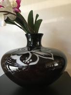 zwarte glazen vaas, Huis en Inrichting, Woonaccessoires | Vazen, Minder dan 50 cm, Glas, Zo goed als nieuw, Zwart