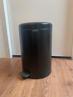 Brabantie prullenbak zwart 30 liter, Huis en Inrichting, Woonaccessoires | Prullenbakken, Ophalen, Zo goed als nieuw, Metaal, 50 tot 75 cm