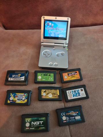 Nintendo Gameboy Advance SP + 9 games beschikbaar voor biedingen
