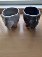 Leuke Bloempotten in de vorm van een olifant, Tuin en Terras, Bloempotten, Zo goed als nieuw, Overige vormen, Aardewerk, Tuin