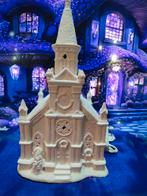 Een prachtig beeld van een kerk. met licht., Ophalen of Verzenden