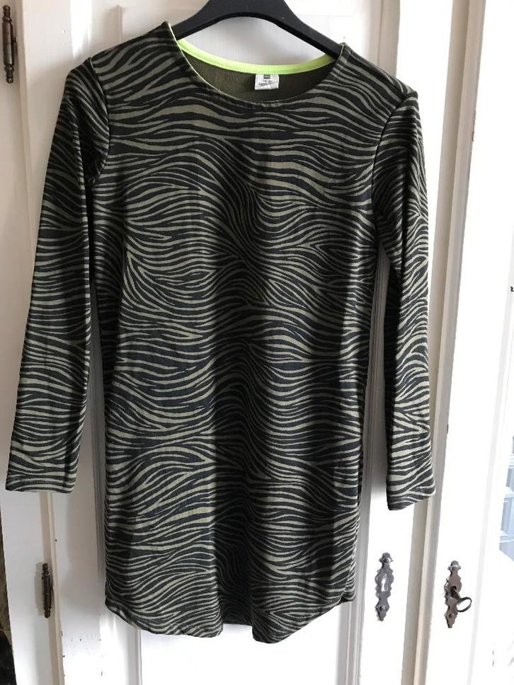 jurk (Hema) 134/140, Kinderen en Baby's, Kinderkleding | Maat 134, Zo goed als nieuw, Meisje, Jurk of Rok, Ophalen of Verzenden