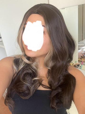 Nieuwe bruine pruik met blonde face framing wig beschikbaar voor biedingen