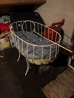 Anieke wieg met hemeltje, Ophalen