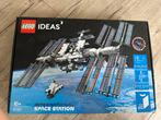 Lego IIS 21321 - Nieuwstaat, zonder boekje, Ophalen of Verzenden, Zo goed als nieuw, Complete set, Lego