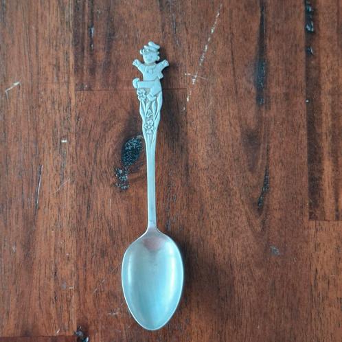 Verzilverde vintage kinderlepel met leuk plaatje, Antiek en Kunst, Antiek | Bestek, Ophalen of Verzenden