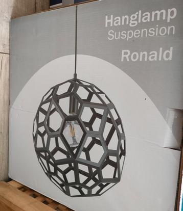 Nieuwe  hanglamp beschikbaar voor biedingen