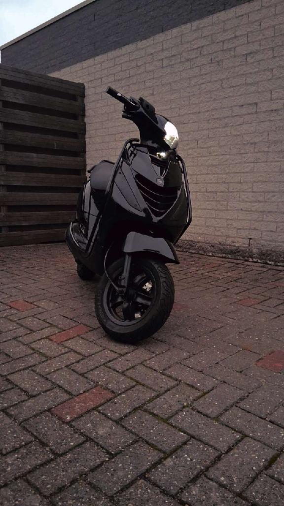 Piaggio zip 2t 70cc, Fietsen en Brommers, Scooters | Piaggio, Zo goed als nieuw, Zip, Maximaal 45 km/u, Tweetakt, Ophalen