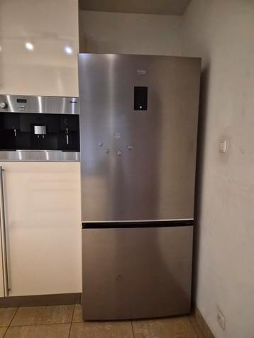 Beko RVS Koelkast met Vriesvak beschikbaar voor biedingen