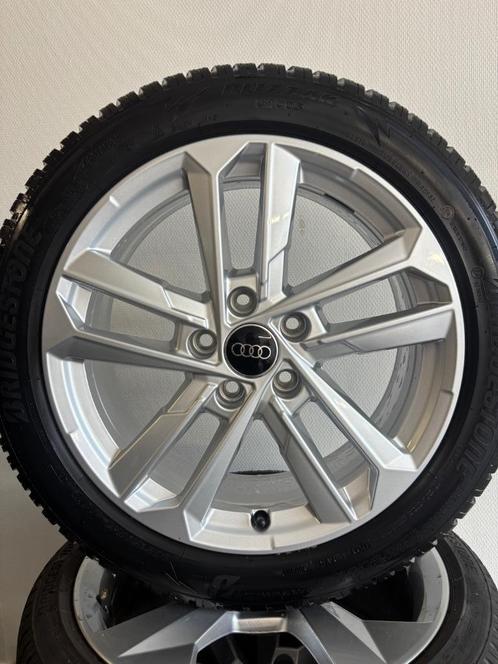 17” Audi A3 velgen + winterbanden VW Golf Caddy, Auto-onderdelen, Banden en Velgen, Banden en Velgen, Winterbanden, 17 inch, 205 mm