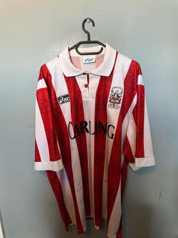 Gesigneerd Stoke City voetbal shirt uit 1997/99 beschikbaar voor biedingen
