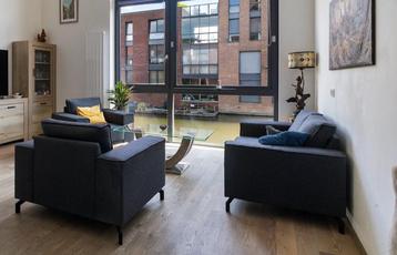 Mooie grijze bankstel - Zo goed als nieuw! beschikbaar voor biedingen