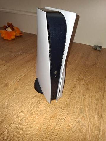 Ps5 met games en controller  beschikbaar voor biedingen