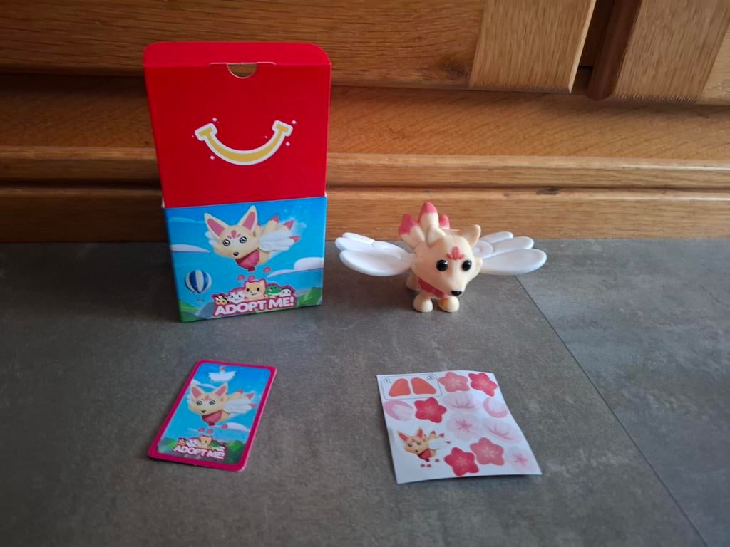 Mc donalds adopt me vos, Ophalen of Verzenden, Zo goed als nieuw