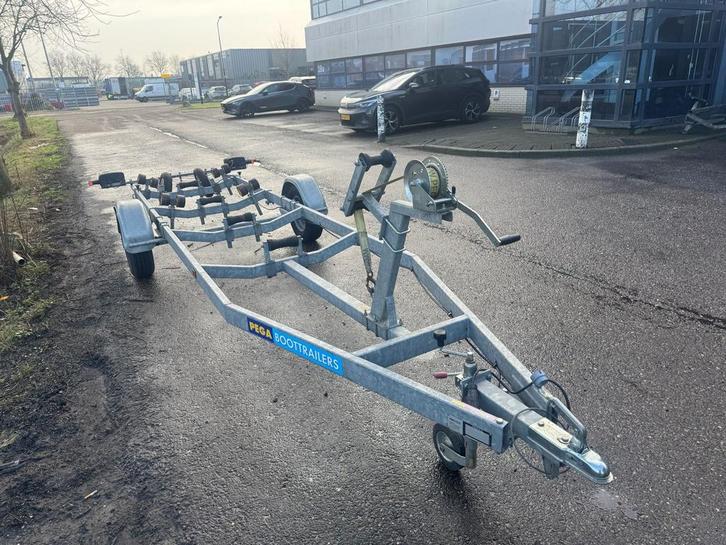 Nette Pega V-Liner 750 kg Boottrailer, Watersport en Boten, Boottrailers, Gebruikt, Overige typen, Minder dan 1500 kg, Minder dan 6 meter