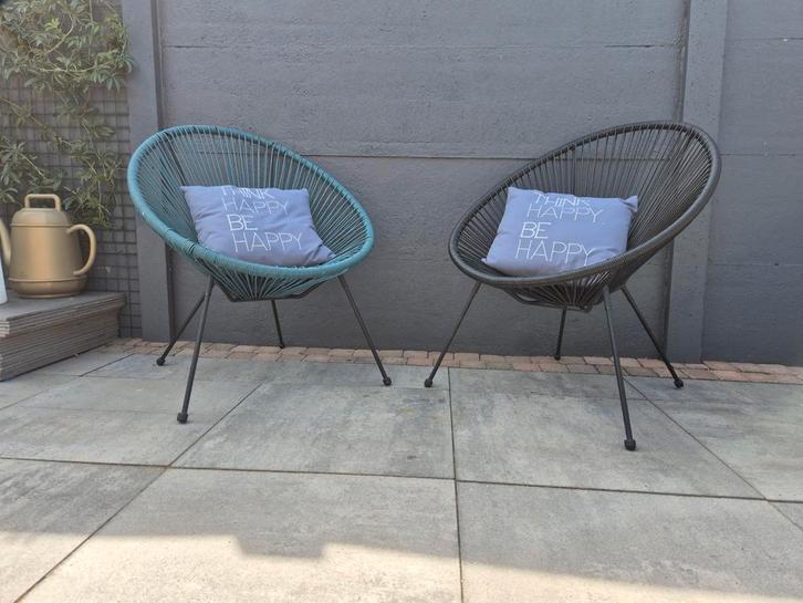 2x Eivormige Stoeltjes Kunststof Draad, Huis en Inrichting, Stoelen, Zo goed als nieuw, Twee, Kunststof, Metaal, Overige kleuren