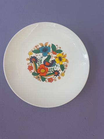 Retro Wandbord met Kleurrijk Motief beschikbaar voor biedingen