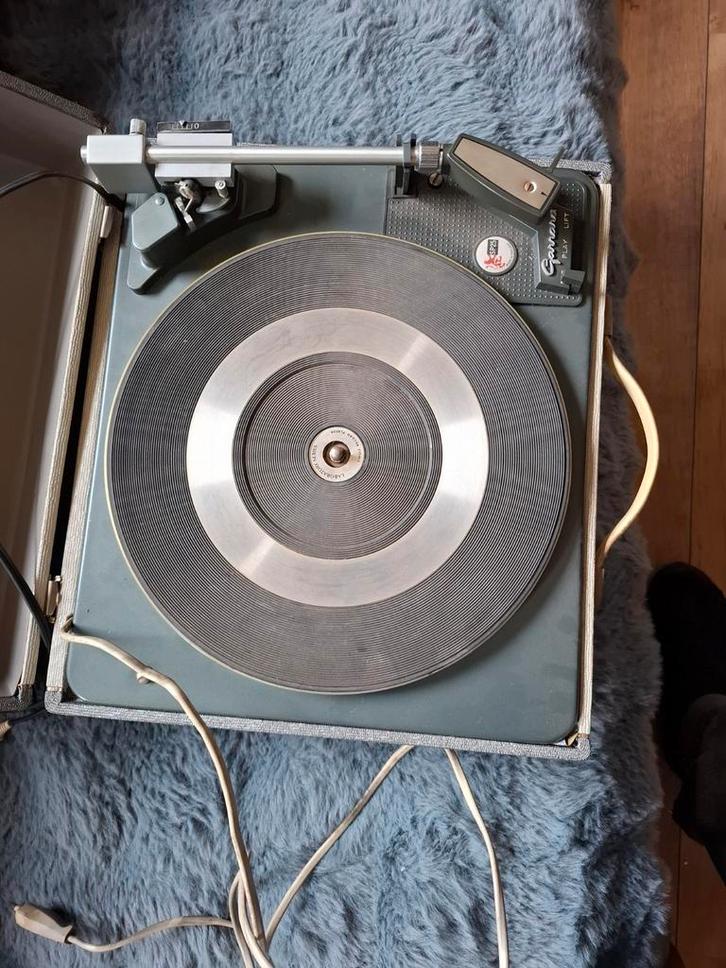 Garrard Koffergrammofoon - Opknapper, Audio, Tv en Foto, Platenspelers, Niet werkend, Platenspeler, Overige merken, Ophalen of Verzenden