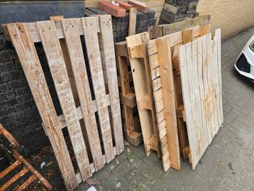 GRATIS pallets, aanmaakhout. brandhout voor bbq of haard beschikbaar voor biedingen