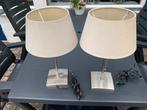Twee tafel/dressoir lampen wi/beige., Huis en Inrichting, Lampen | Tafellampen, Ophalen of Verzenden, Gebruikt, Metaal, Minder dan 50 cm