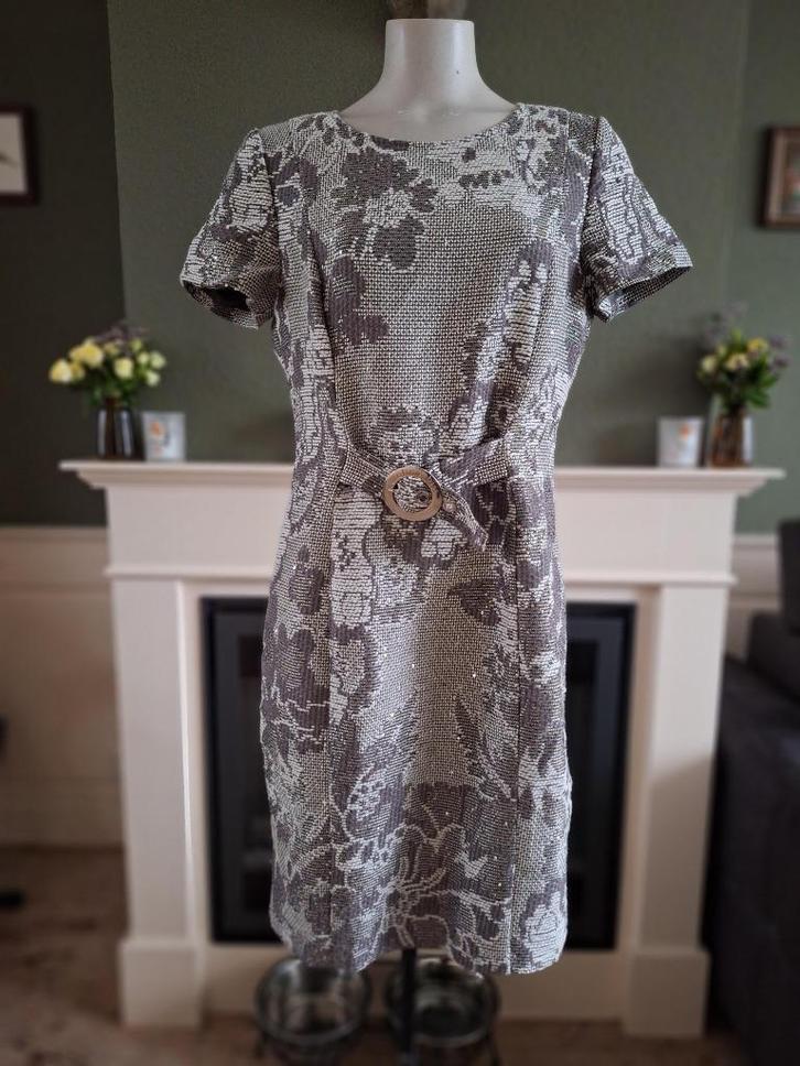 Caroline Biss bruin grijs crème gevoerde jurk 40 gratis verz, Kleding | Dames, Jurken, Zo goed als nieuw, Maat 38/40 (M), Grijs