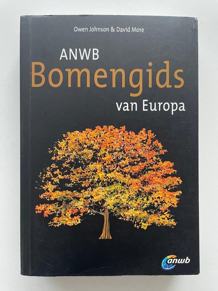 ANWB bomengids van Europa, Boeken, Natuur, Zo goed als nieuw, Bloemen, Planten en Bomen, Verzenden