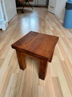 Houten Krukje - Robuust & Charmant, Ophalen of Verzenden, Zo goed als nieuw, Hout