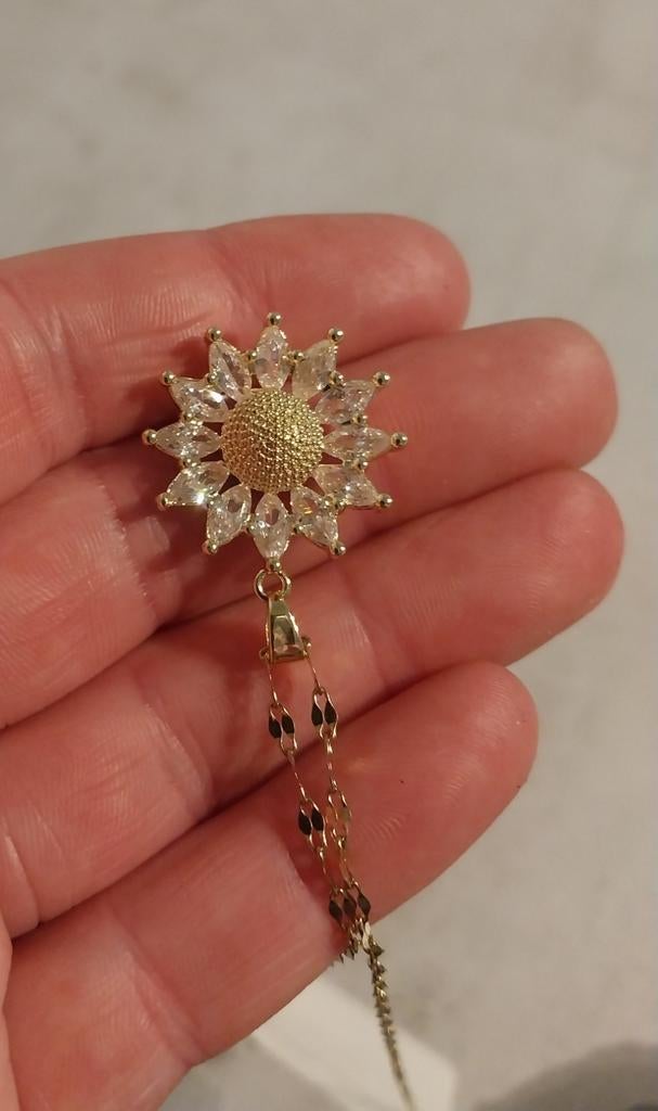 Ketting met bloemen hanger, Sieraden, Tassen en Uiterlijk, Broches, Ophalen of Verzenden, Nieuw, Goud, Overige materialen