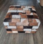 Mooie koeiehuid poef, Ophalen, 50 tot 75 cm, Zo goed als nieuw, Rechthoekig