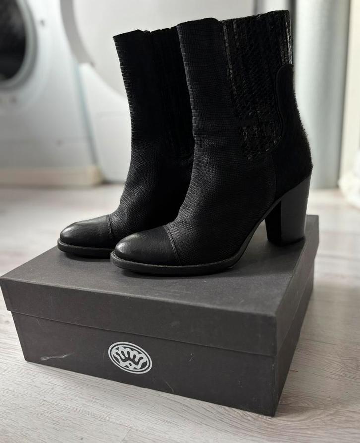 Peachtige laarsjes fred de la bretoniere zgan maat 37, Kleding | Dames, Schoenen, Zo goed als nieuw, Lage of Enkellaarzen, Zwart