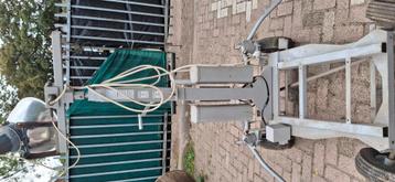 Verplaatsbare mast . geschikt voor lampen platform.nieuw in  beschikbaar voor biedingen