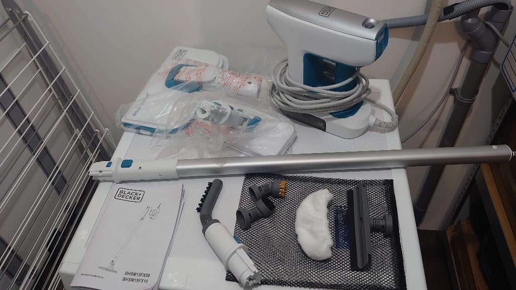 Black+Decker Steam-mop met 8 accessoires + extensiekit, Ophalen, Zo goed als nieuw, Stoomreiniger